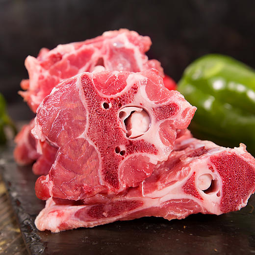 原切鲜嫩不膻！【内蒙古半只羊10斤（羔羊前腿2.4斤+羔羊后腿2.6斤+羔羊排2斤+羔羊脊骨3斤）】 汇柒鲜半羊礼盒，10斤切块发货！ 商品图4