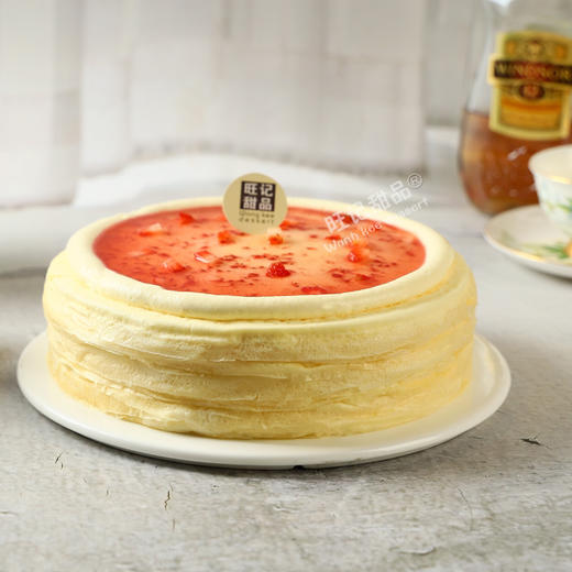 榴莲千层蛋糕-高级版蓝风车牌纯动物奶油榴莲千层，选用马来西来东部榴莲果肉，与纯进口动物奶油融合，口感更加醇香 商品图1