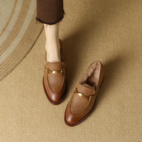 【预售5天】质感牛皮金属扣尖头乐福小皮鞋粗中跟深口单鞋女MBJR&670