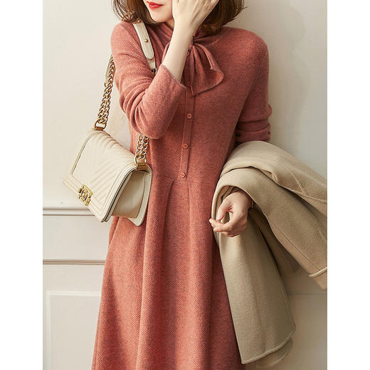 雀说 秋冬新款连衣裙高级感裙子法式复古温柔风优雅针织裙3ZF-121108 商品图0