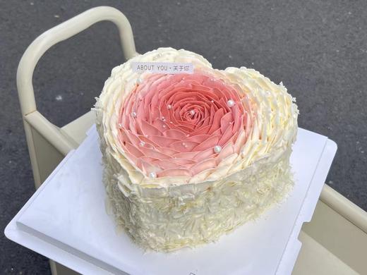 渐变爱心表白  一鲜奶动物奶油蛋糕 商品图0