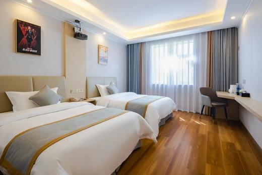 一年一度冰雪盛宴️【阿坝松潘·雪域蕃坊酒店+奇峡沟滑雪】299元起抢地暖房+奇峡沟不限时滑雪，周末元旦不加价，有效期至2025.3.10 商品图5