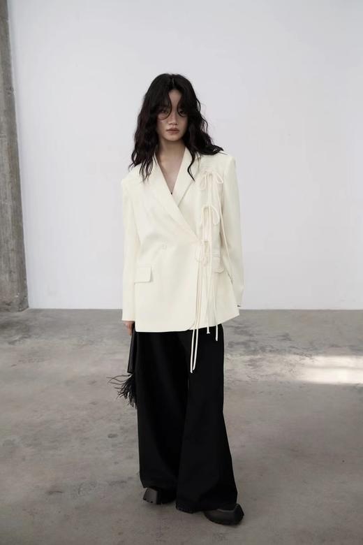 ANSUABEL 白色双排扣翻领西装外套 17183 商品图0