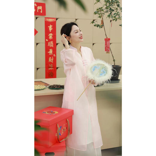 【2026东衣作】【春满人间系列】开衫（24710057粉米） 商品图4