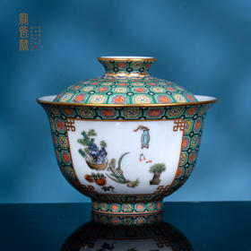 锦地古彩描金开窗博古纹盖碗