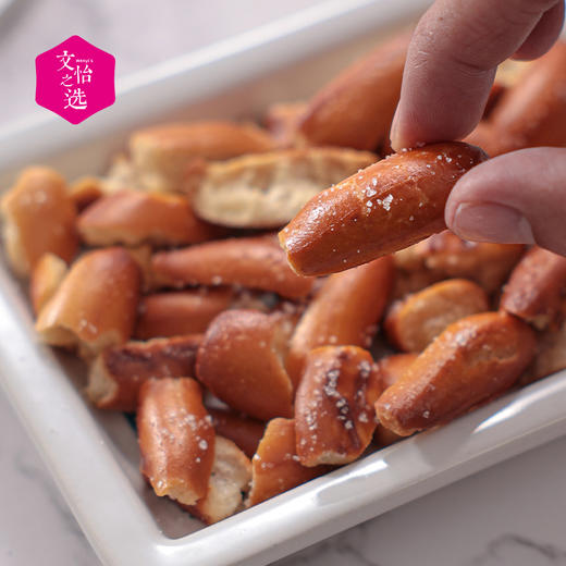 【好吃的】碱水面包干 海盐焦糖味 香脆可口 独立小包 方便携带 休闲零食 60g*4包装 商品图3