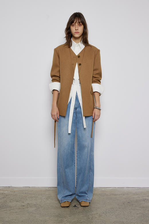 呢感假两件马甲西服 商品图0