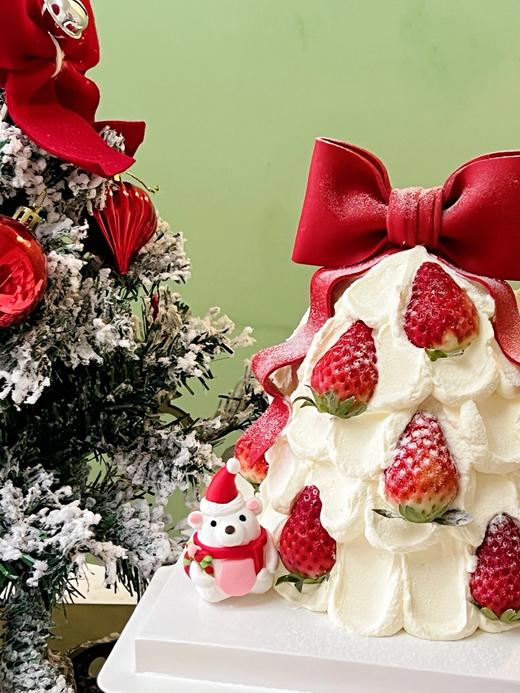 圣诞小熊 | 草莓树蝴蝶结蛋糕 商品图1
