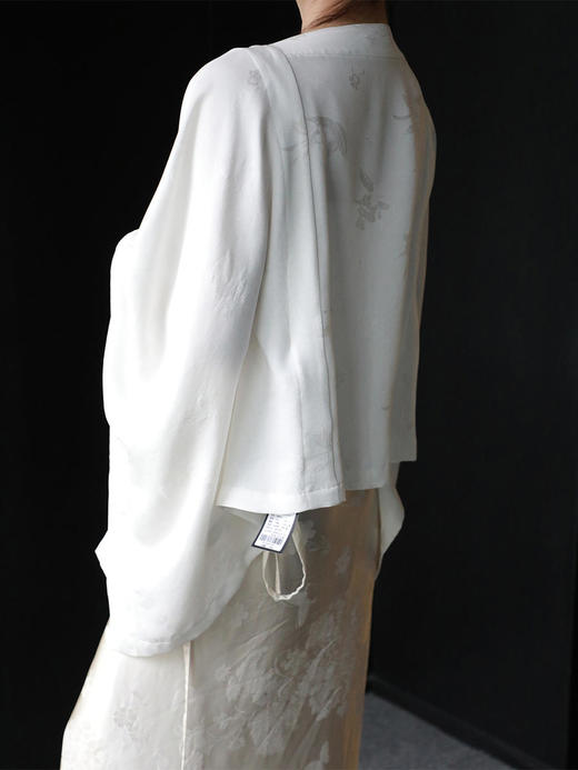 盛唐牡丹| 重缎正绢枇杷花方领上衣 商品图13