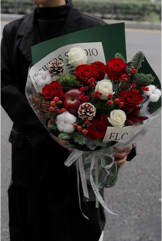 圣诞节红玫棉花松果平安果花束二选一 商品图1