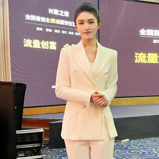 IWY/高级感白色西装套装气质主持人西服外套商务职业正式场合正装203003C1+P3 商品图1
