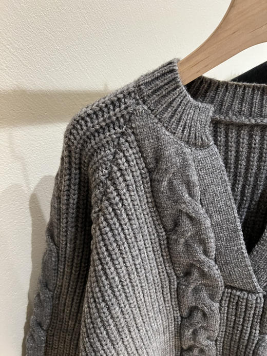 大灯笼麻花加厚毛衣 商品图8