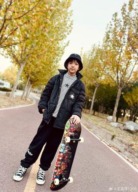 #滑板boy怎么穿