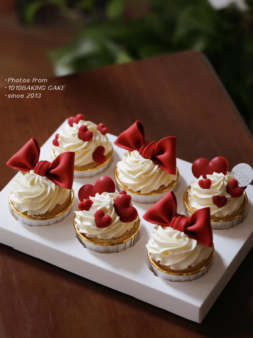 「新中式·浪漫·主题cupcake·12个装/盒」翻糖巧克力杯子纸杯蛋糕·北海道配方有内馅·100%动物奶油（提前3天预订） 商品图1