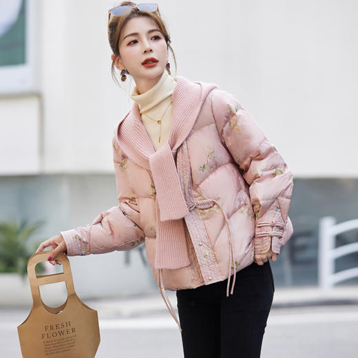 冬季新款，花色白鸭绒宽松短款羽绒服（帽子可脱卸）HR-XPHY90 商品图2