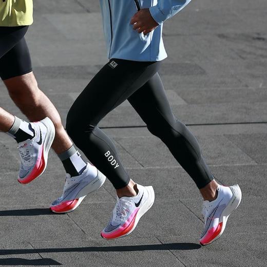 身体智慧 BODYWIT 男款 疾塑紧身肤感速干九分裤 商品图3