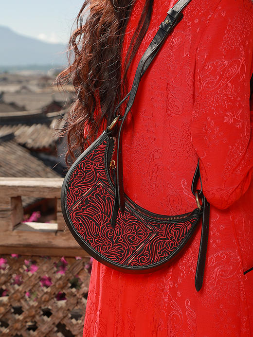 新月民族风挎包(全皮版）| 现货加急发 商品图3