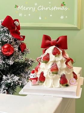 圣诞小熊 | 草莓树蝴蝶结蛋糕