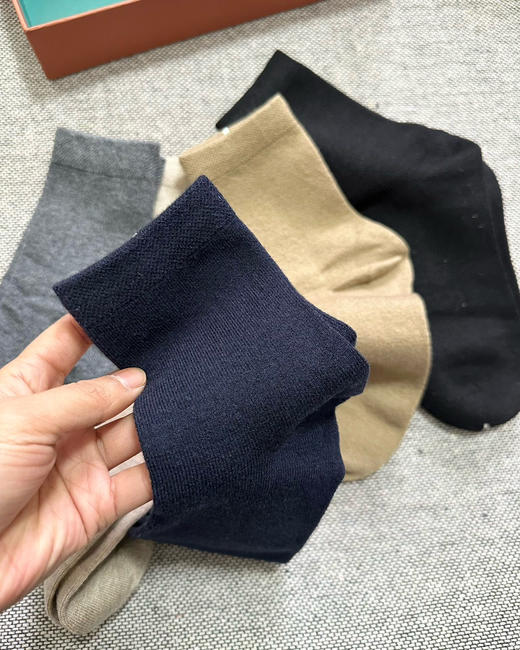 限时包邮 LP绵羊毛羊绒混纺 男女款 中筒保暖袜 一盒五色不拆卖 商品图9
