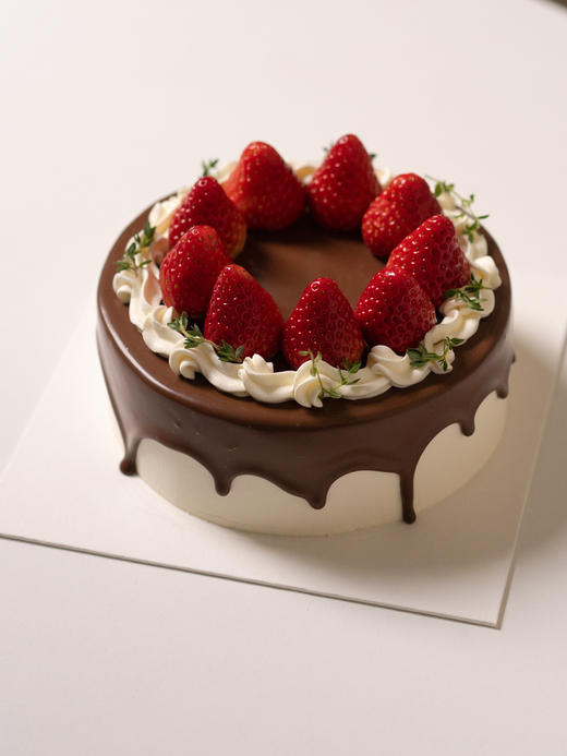 70%巧克力草莓蛋糕 商品图0