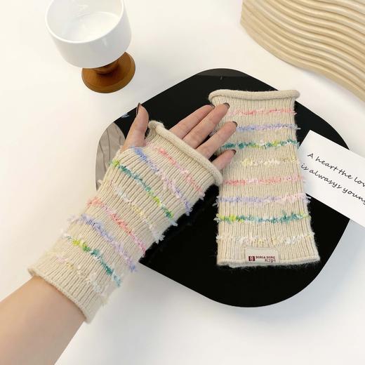 【尊嘟好好看，新款半指手套彩色条纹，随性慵懒超时尚】新款彩色条纹女款毛线手套学生手套触屏保暖防寒针织手套 商品图4