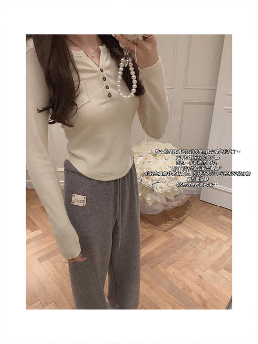 金蘑菇菇 Barbie韩女的内搭/漫不经心的美 修身显瘦打底长袖t上衣 商品图0