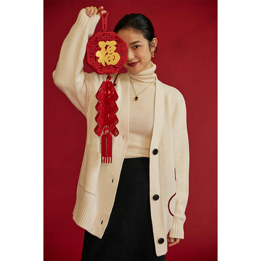 HeyDress祥龙提花针织开衫女秋冬法式V领宽松羊毛衫红色上衣外套 商品图3