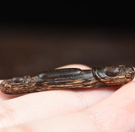 BG1214-8   文莱沉水立体如意挂件  1.07克 商品图0