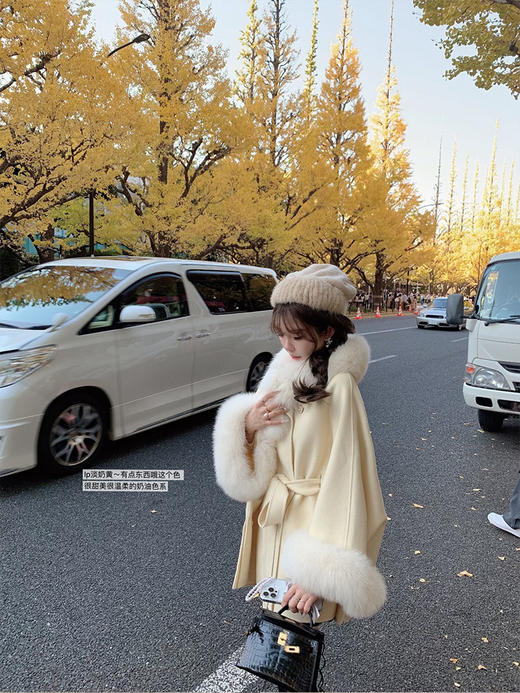 金蘑菇菇 Ombres玉兔 lp小斗篷系列/ 10羊绒狐狸毛领双面呢大衣 商品图3