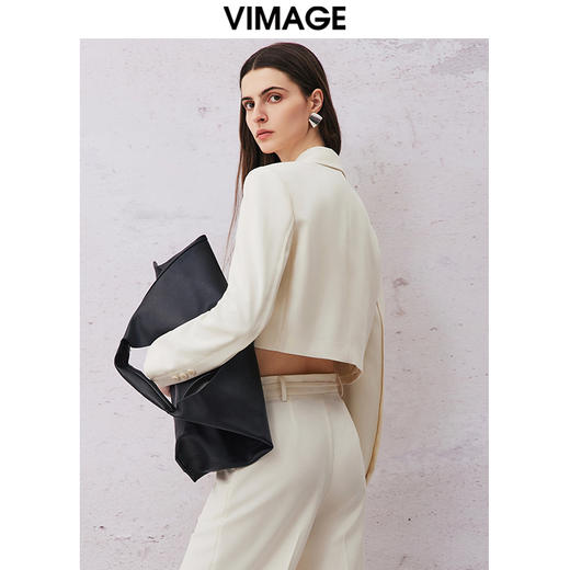 VIMAGE纬漫纪春季新款白色短款西装外套V2103703 商品图4