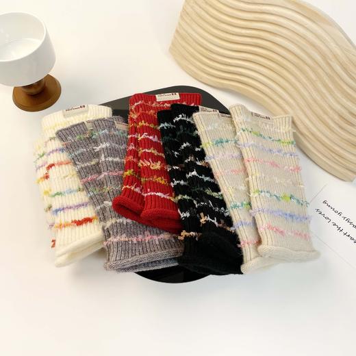 【尊嘟好好看，新款半指手套彩色条纹，随性慵懒超时尚】新款彩色条纹女款毛线手套学生手套触屏保暖防寒针织手套 商品图3