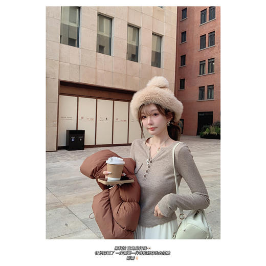 金蘑菇菇 Barbie韩女的内搭/漫不经心的美 修身显瘦打底长袖t上衣 商品图1