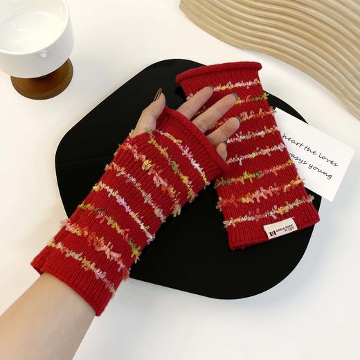 【尊嘟好好看，新款半指手套彩色条纹，随性慵懒超时尚】新款彩色条纹女款毛线手套学生手套触屏保暖防寒针织手套 商品图5