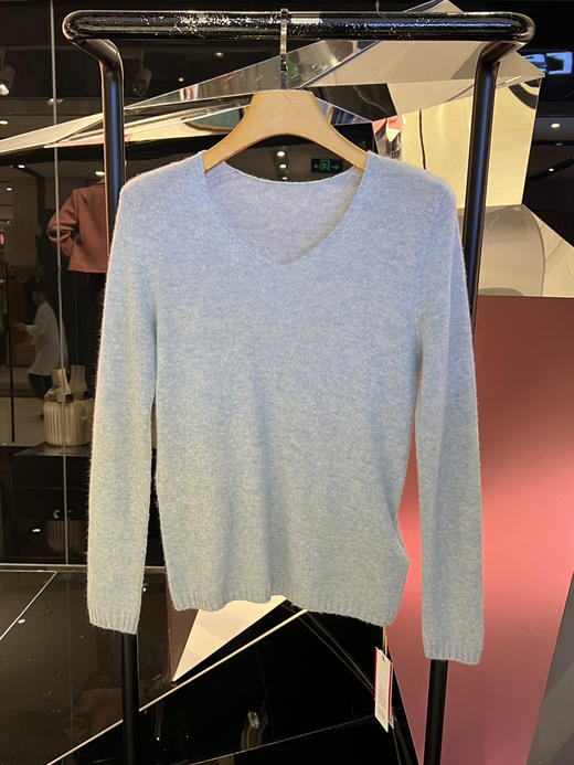女士V领松织羊绒衫 商品图0