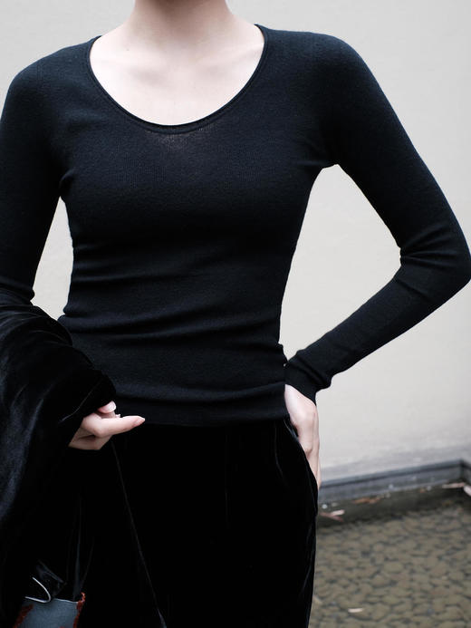 盛唐牡丹| 白中白针织羊绒打底衫 U型领[特价品] 商品图2