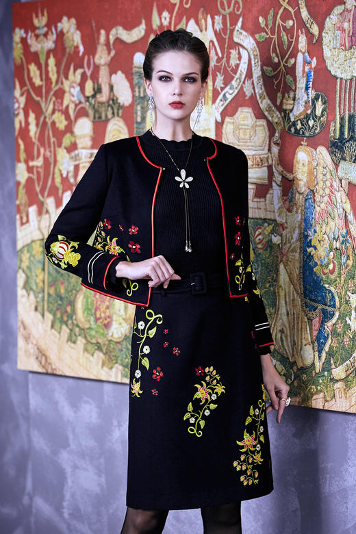 【伯妮斯茵】6A6151--羊毛外套--帷幔的圣事--《因汉而生--哥特》 商品图8