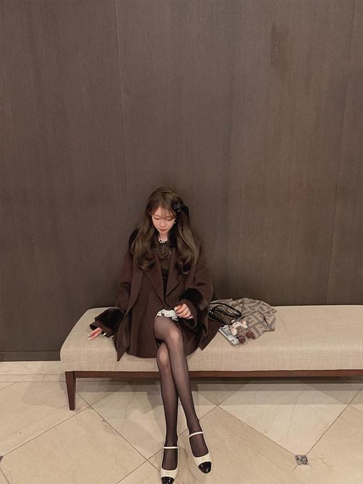 金蘑菇菇 温蒂公主的赴约 fend*兔兔大衣 / 兔毛领毛呢大衣外套 商品图4