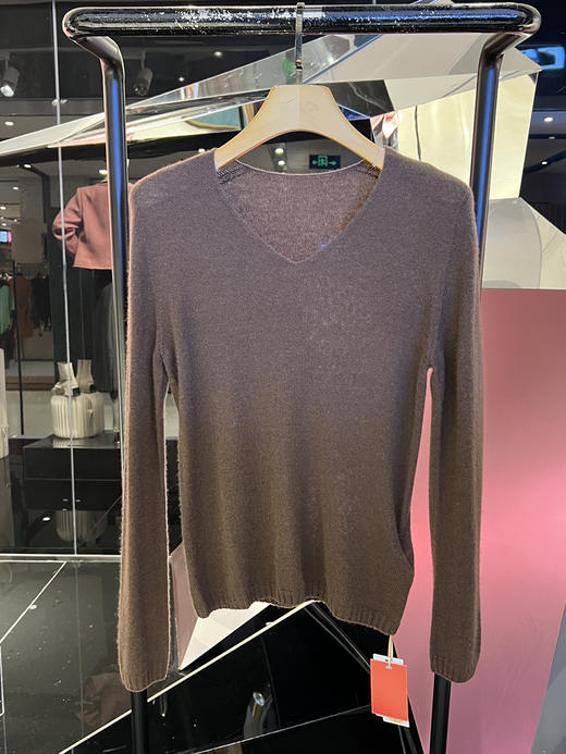 女士V领松织羊绒衫 商品图5