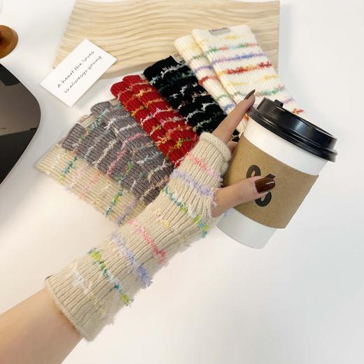 【尊嘟好好看，新款半指手套彩色条纹，随性慵懒超时尚】新款彩色条纹女款毛线手套学生手套触屏保暖防寒针织手套 商品图1