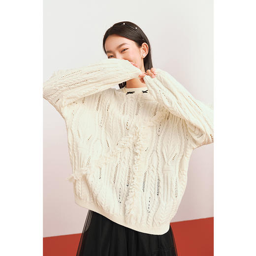 【严选】诗凡黎冬基础百搭绞花设计立体花边圆领毛衣SEC431761 商品图4