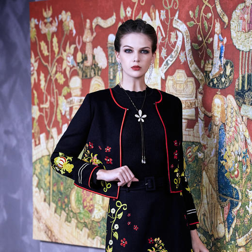 【伯妮斯茵】6A6151--羊毛外套--帷幔的圣事--《因汉而生--哥特》 商品图0