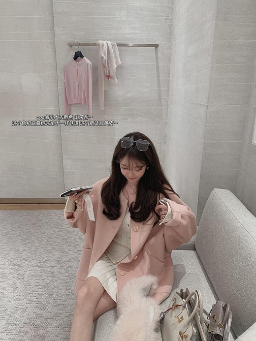 金蘑菇菇 La beauté 大都会浪漫曲/羊绒斗篷大衣+韩漫针织套装 商品图0