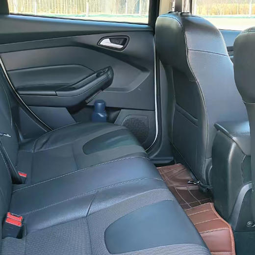 福特 福克斯 三厢 1.6L 自动风尚型【长租-北京】 商品图6