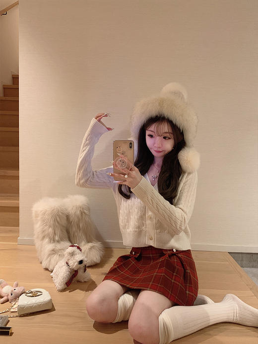 金蘑菇菇 bc慢节奏绞花套组 / V领绞花设计感毛衣开衫+半裙 商品图4