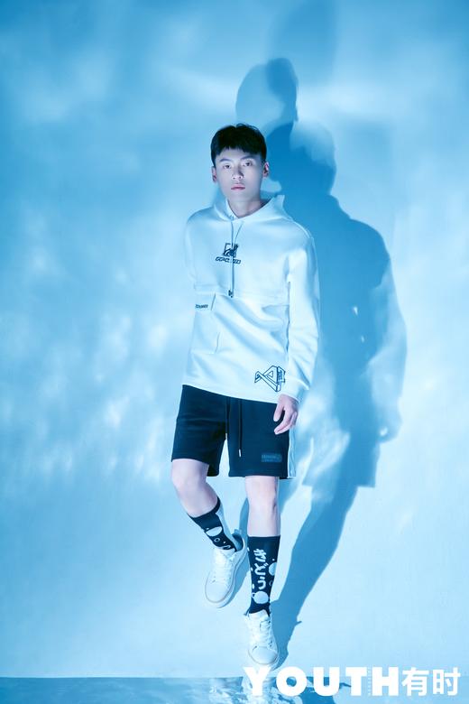 PP-WHITE 带帽卫衣  WWM6620576 商品图0