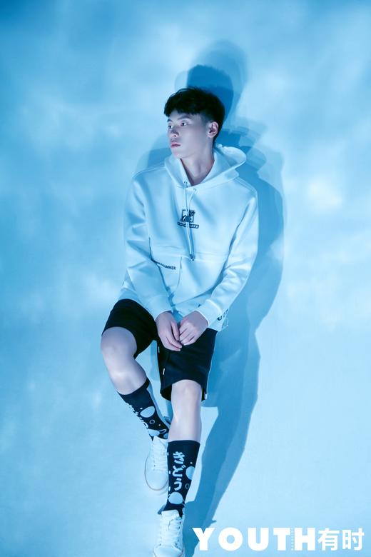 PP-WHITE 带帽卫衣  WWM6620576 商品图1