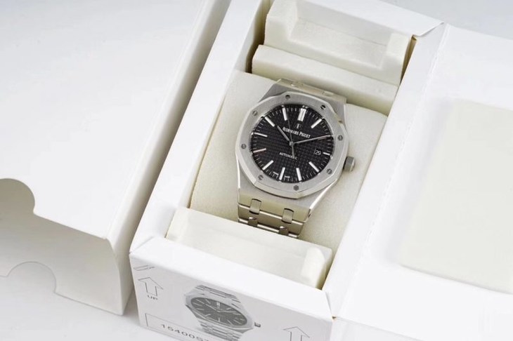 爱彼顶级复刻皇家橡树15400 厚度一致