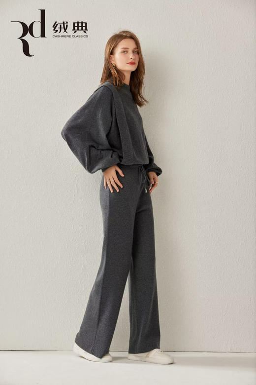 绒典时尚廓形女套衫 商品图1