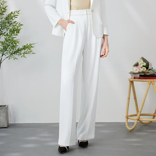 EITIE爱特爱利落干练百搭白色高腰显瘦垂坠阔腿西装裤24春季新款A2405305 商品图3