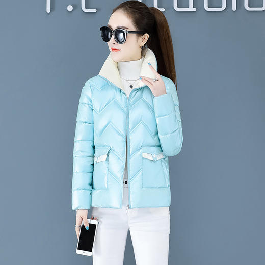 JJFS-859-110时尚百搭短款保暖棉服女2023冬季小个子棉袄宽松显瘦免洗亮面棉衣 商品图3